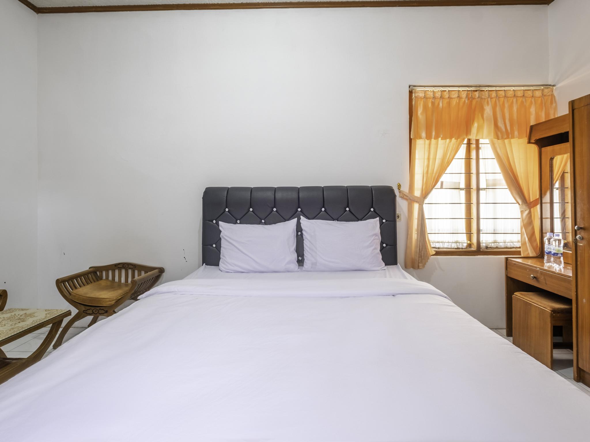 Hotel Capital O 1541 Puri Cikole Asri Lembang Exterior foto