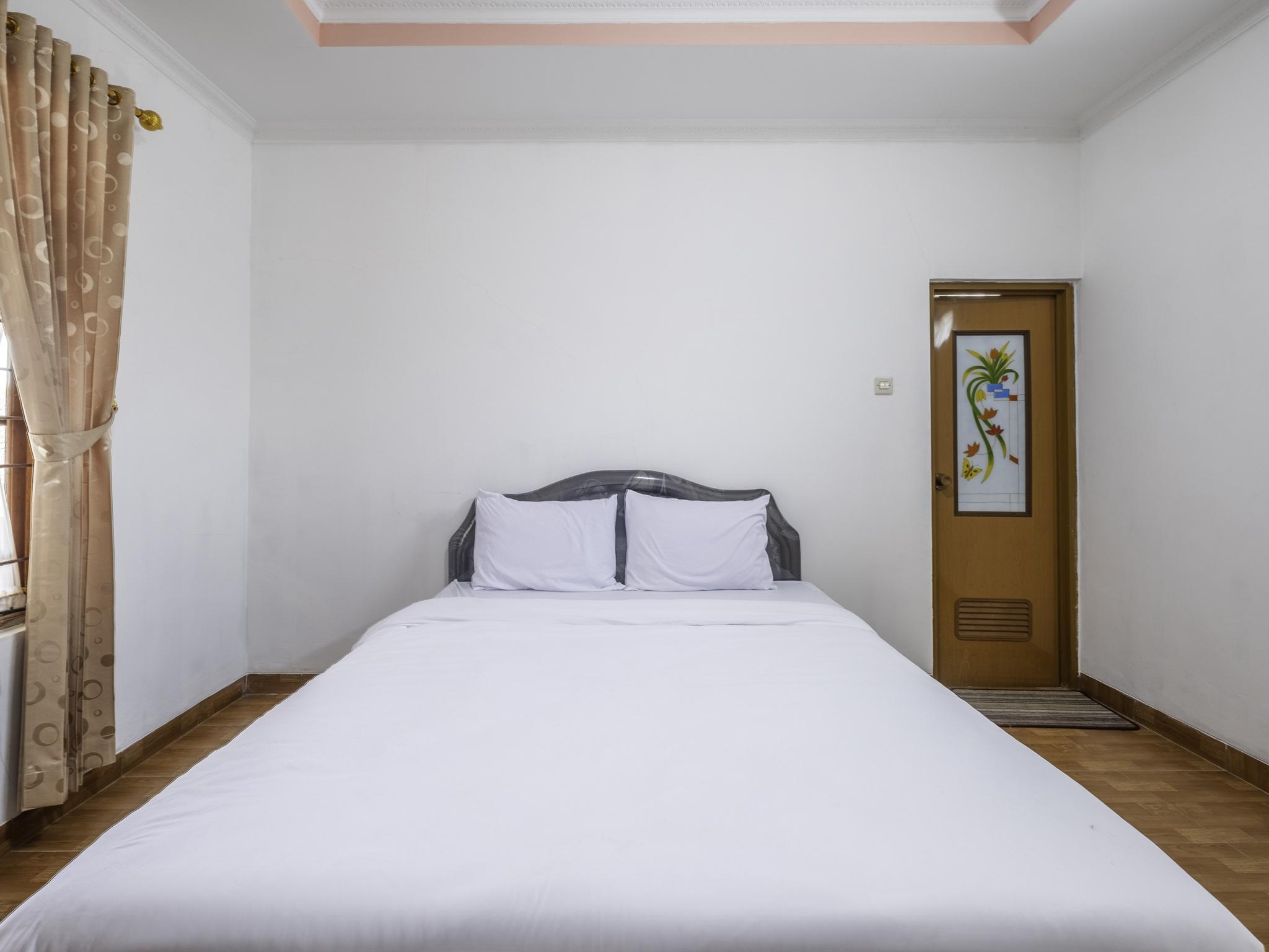 Hotel Capital O 1541 Puri Cikole Asri Lembang Exterior foto